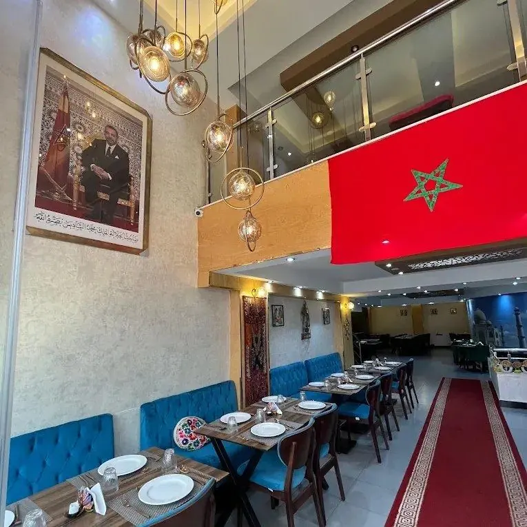 Intérieur du restaurant indien Indian Flavors